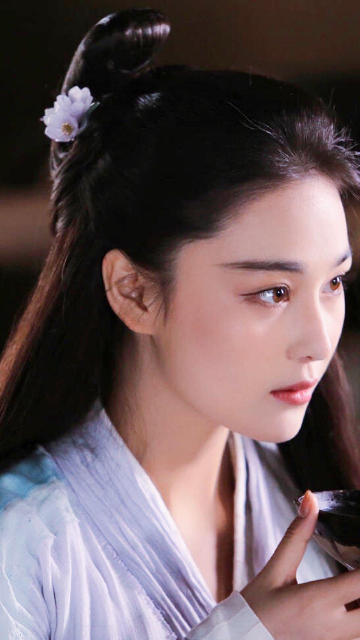 如何评价张馨予的长相?