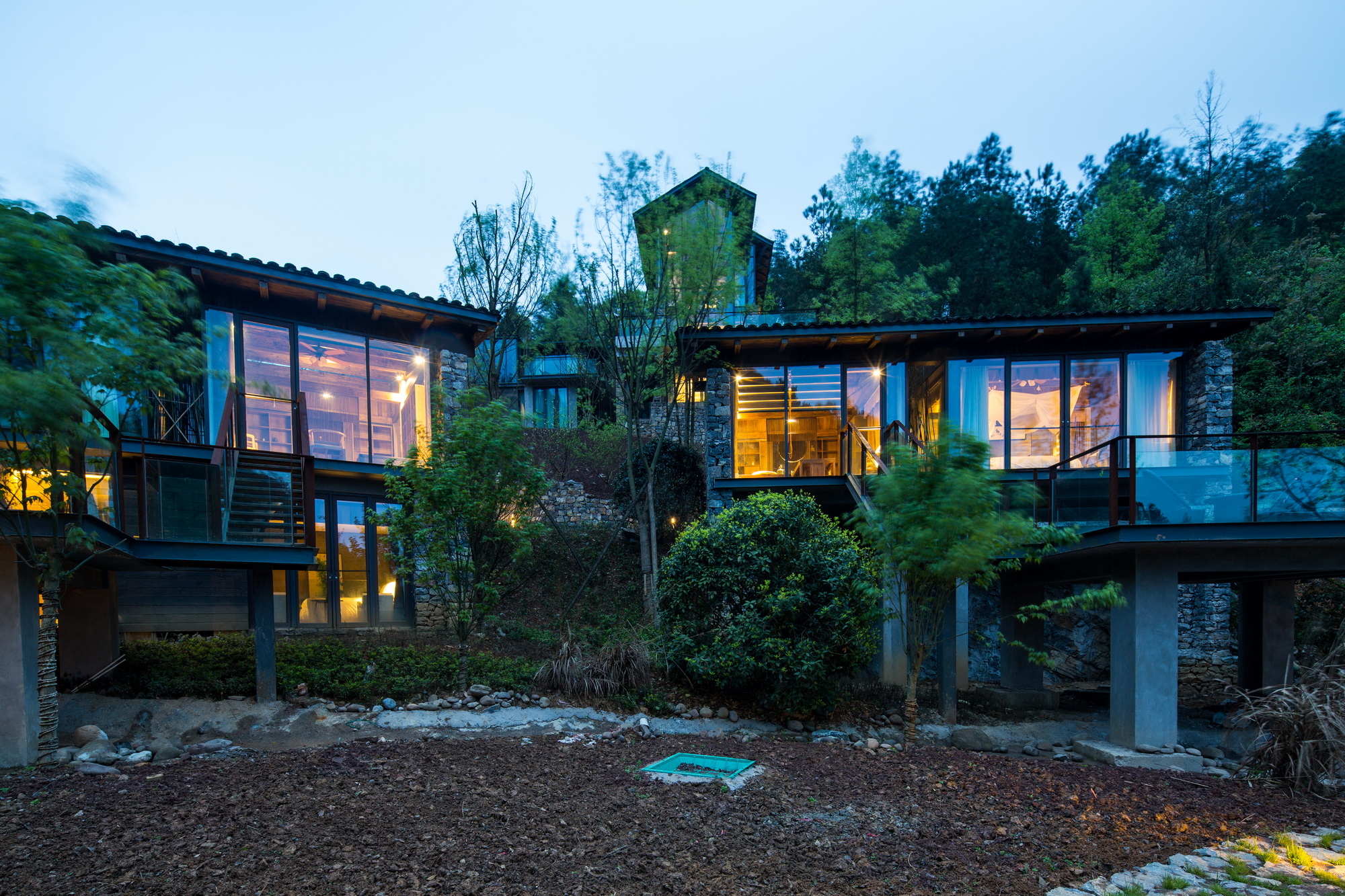 归原小镇藏在千亩森林的36栋民宿与你邂逅日落和星辰