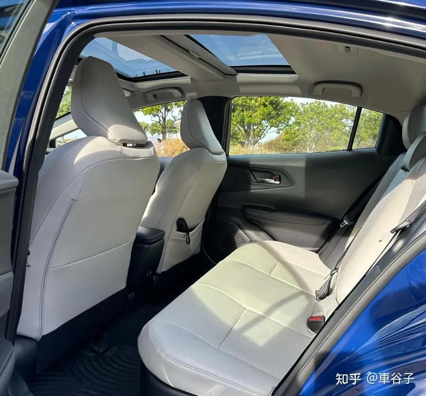 实拍全新丰田普锐斯,海外售价约19万元,比皇冠更流畅,有望国产 - 知乎