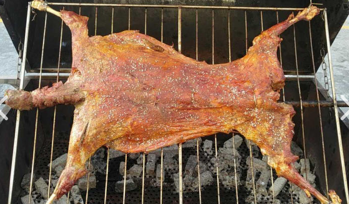 bbq烧烤,包羊包烧烤师傅包机器木炭,让您活动无忧