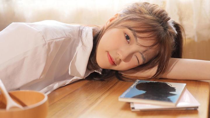 5年被逼拍50部三级片 从车模到女优 她只走错了一步 知乎