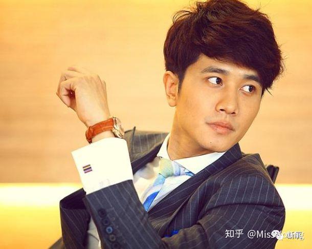 如何评价电视剧《阳光之下》(原名《掌中之物》)?