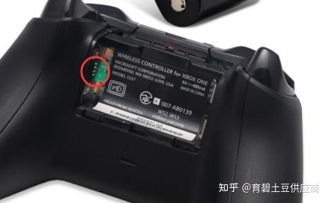 xboxseries手柄装上南孚电池,用了3个月还有电,(中途有两天插线玩了)