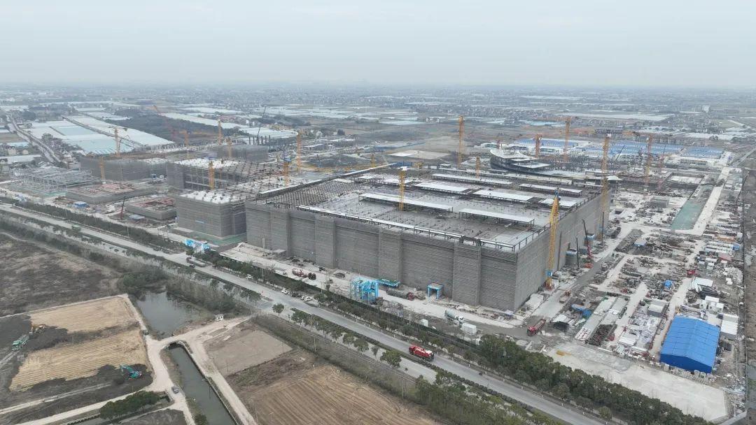 封顶！上海中芯国际项目主厂房有“芯”节点！ - 知乎