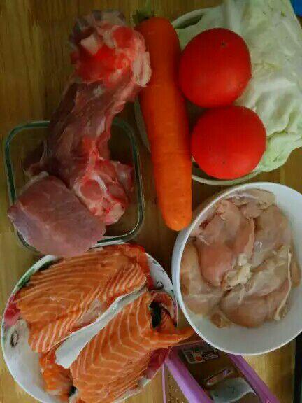 两个半月的金毛,吃生肉还熟肉? - 狗