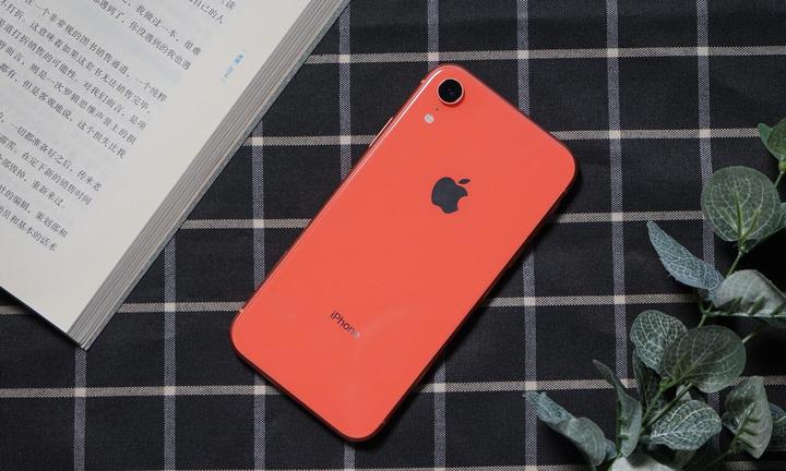 听说iPhone XR不香了？2022年3月购买iPhone XR还值得吗？iPhone XR还能