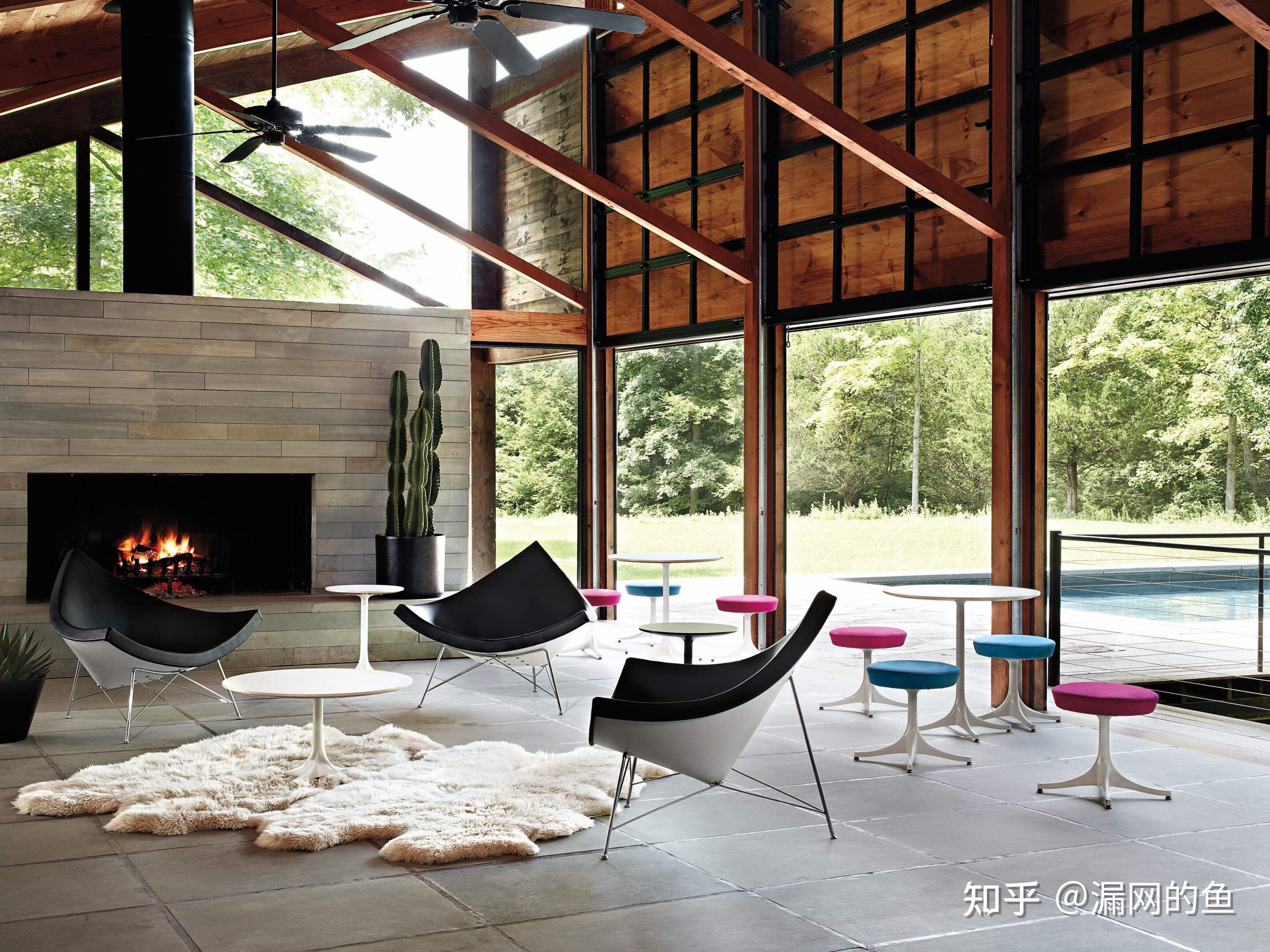 它的三点三角形垫子让人联想到一大块椰子——尼尔森说它看起来像一整