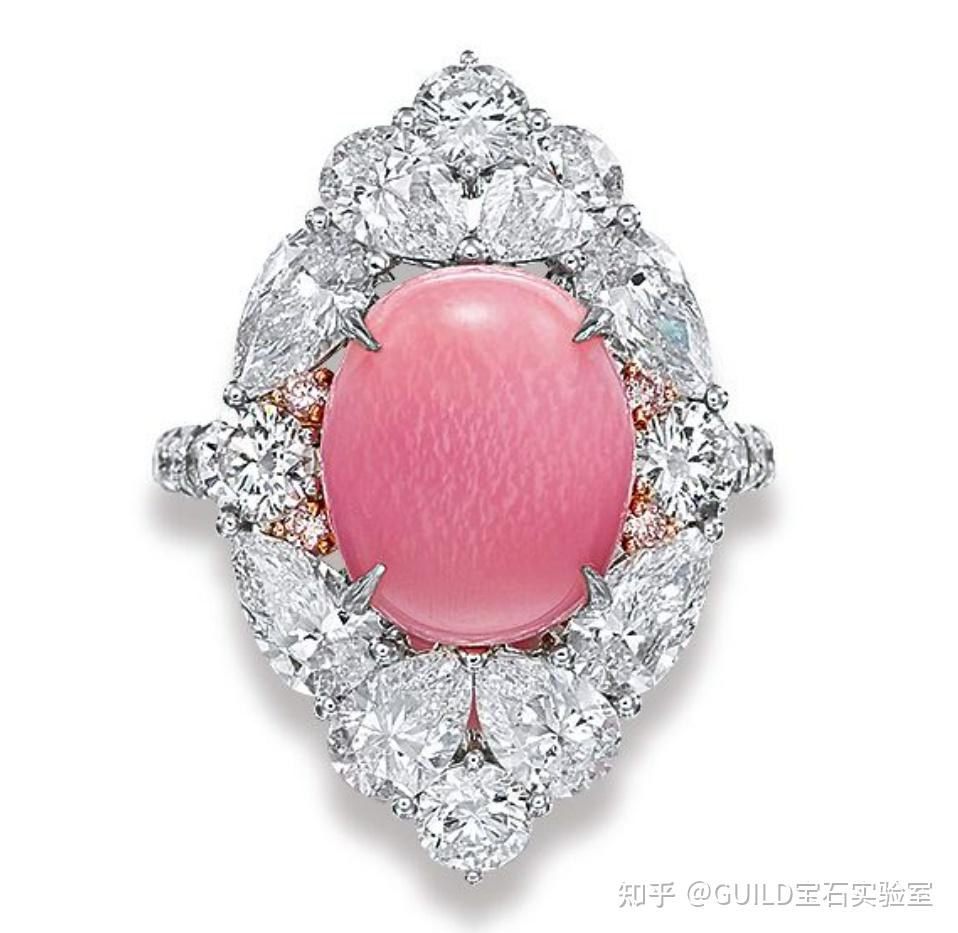 图源网络菱锰矿是一种碳酸盐矿物,最早发现于阿根廷安第斯山脉,有"