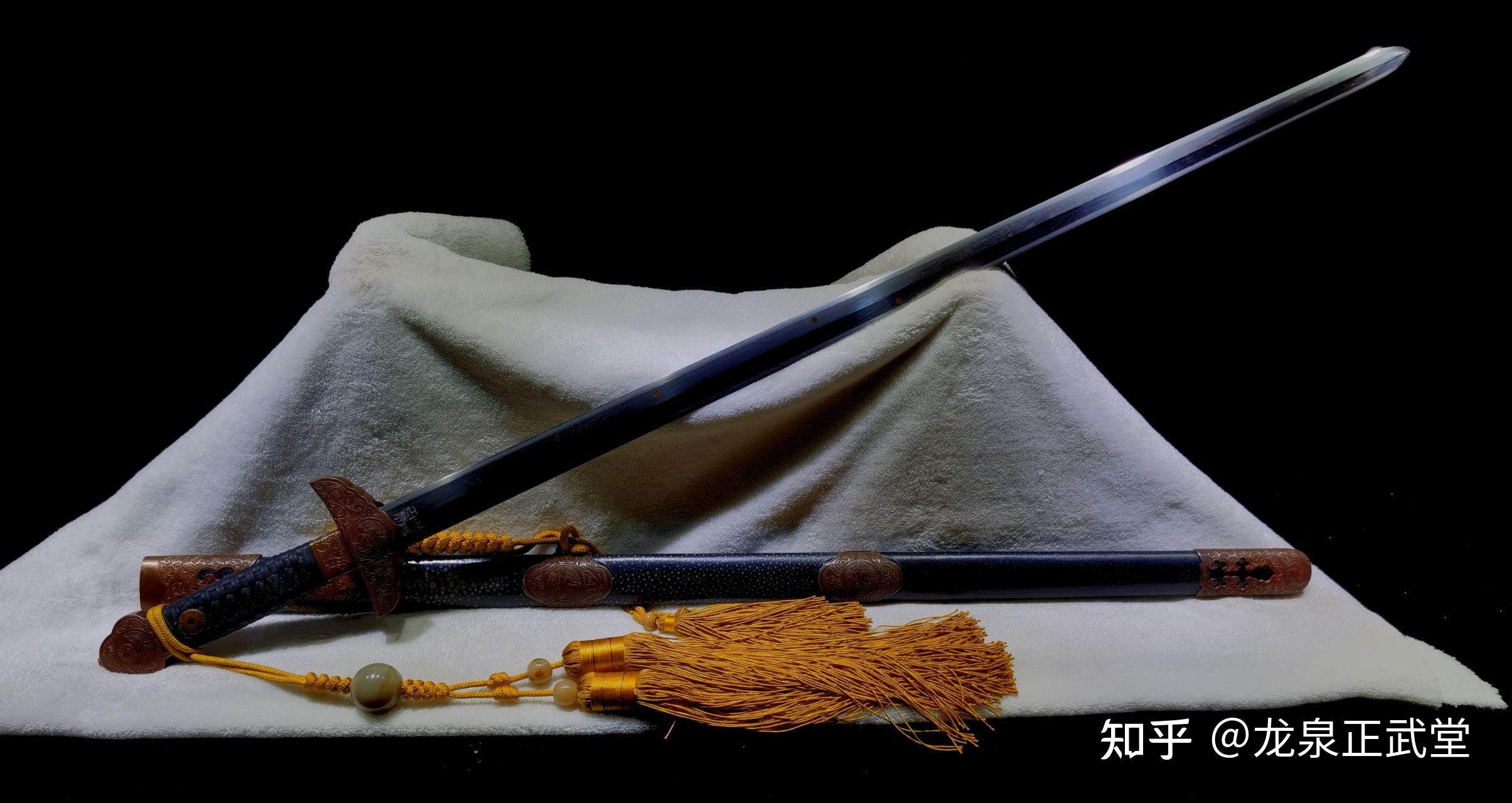 龙泉正武堂周正武作手锻超级光复旋焊鱼皮鞘手雕紫铜装八宝如意剑