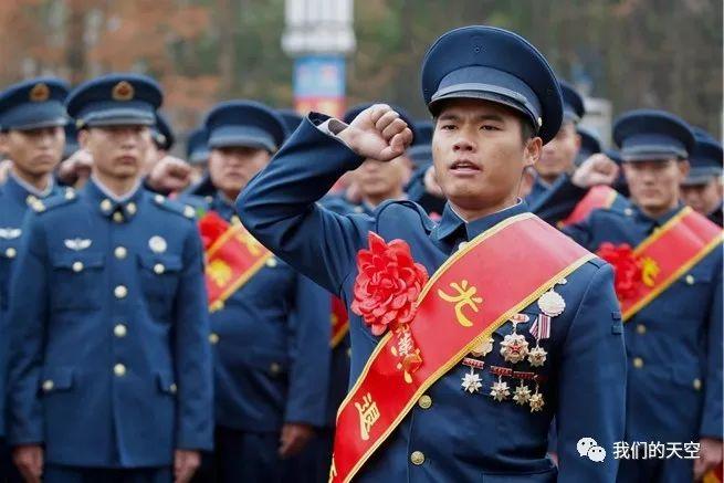 一组图带你回味空降兵的2017