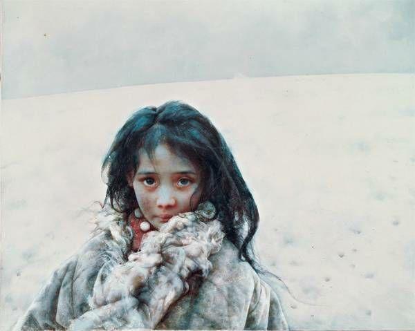 美的画也忒多了吧,最美的很难说啊,只能说自己喜欢吧艾轩的画的小女孩