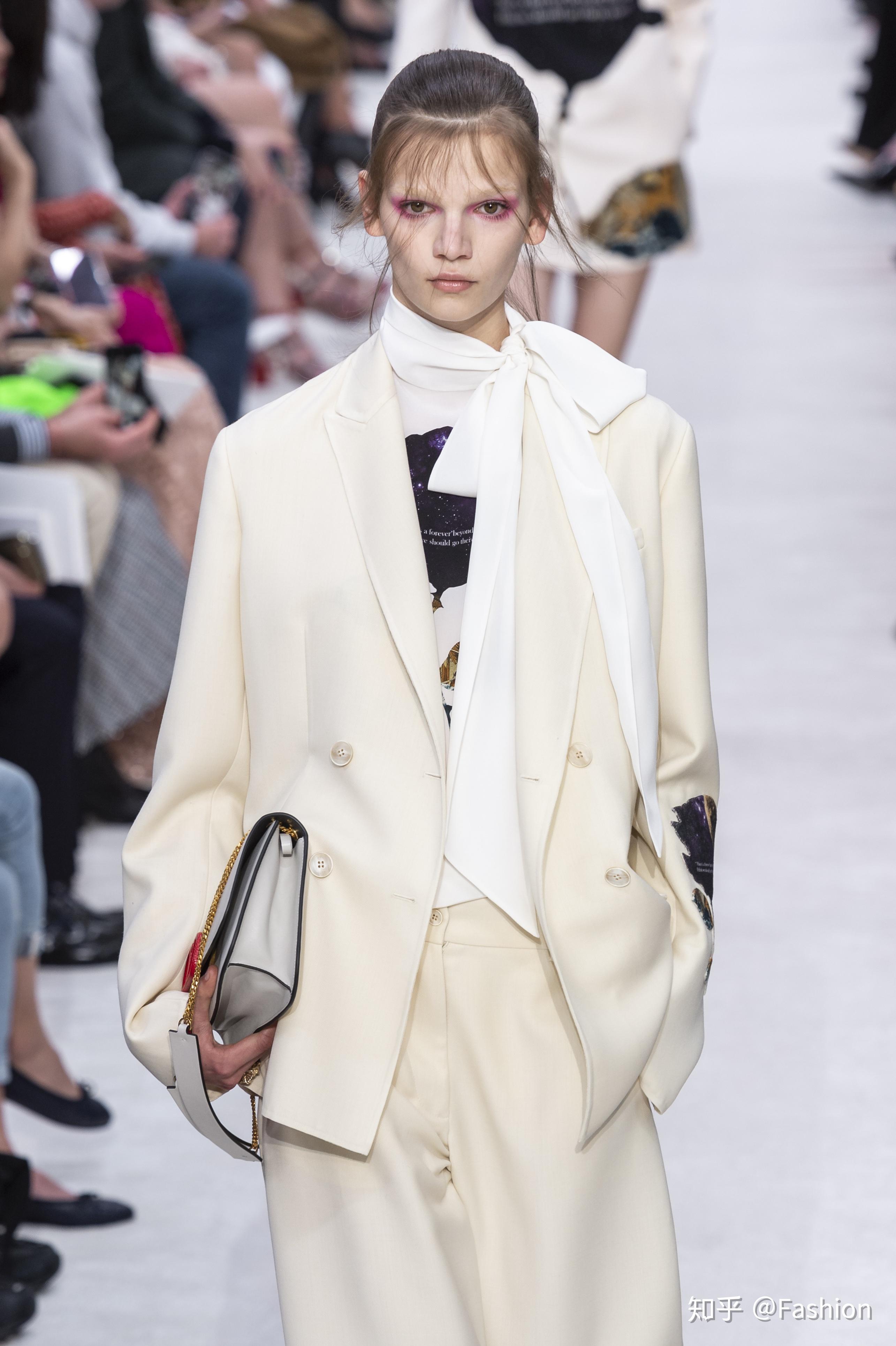 以爱之名valentino2019秋冬系列