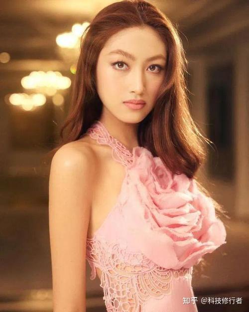星二代任晴佳:模特事业与学术双线飙升