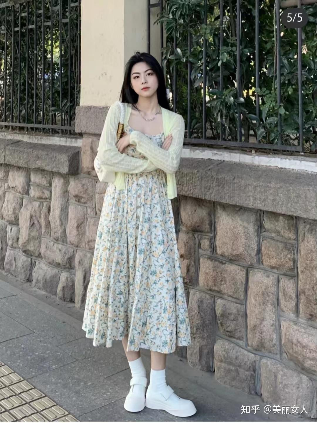 夏季长款连衣裙配什么鞋子好看长连衣裙配什么鞋子好看