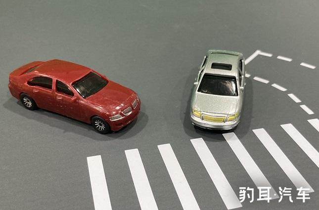 十字路口应如何让行 一次让你搞明白 知乎