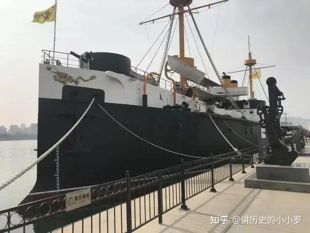 一,"定远"级铁甲舰