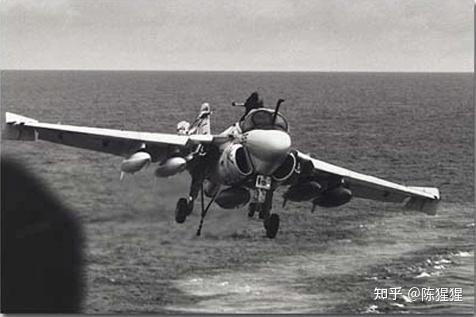 如何比较a6攻击机和a7攻击机