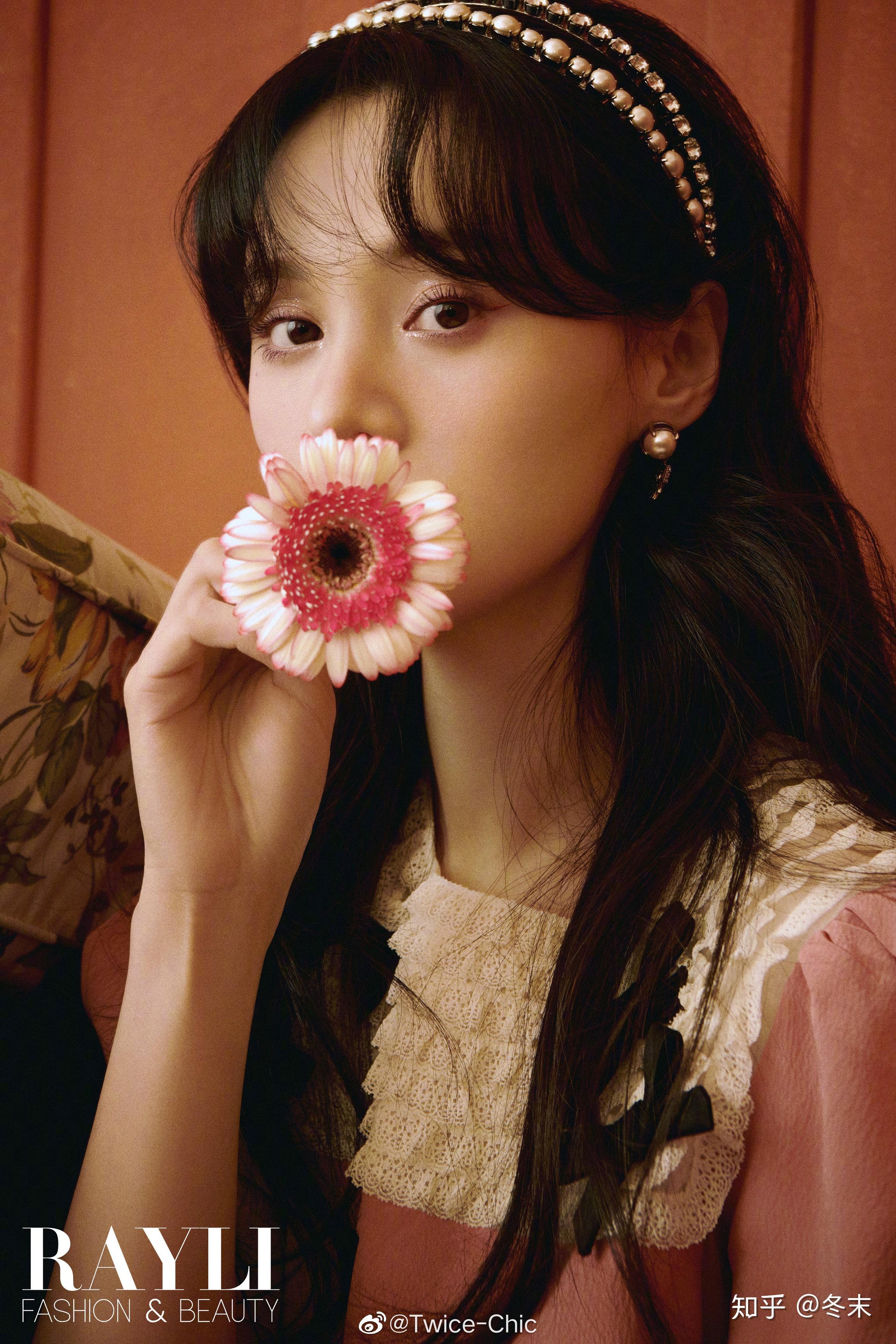 如何评价郑爽成为 prada 代言人? - 知乎