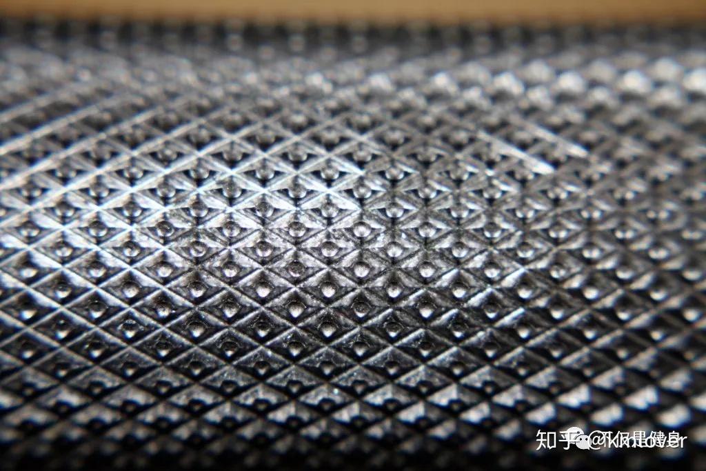 杠铃杆分为哪几种类型?不同类型所用的滚花也是不同的吗? - 知乎
