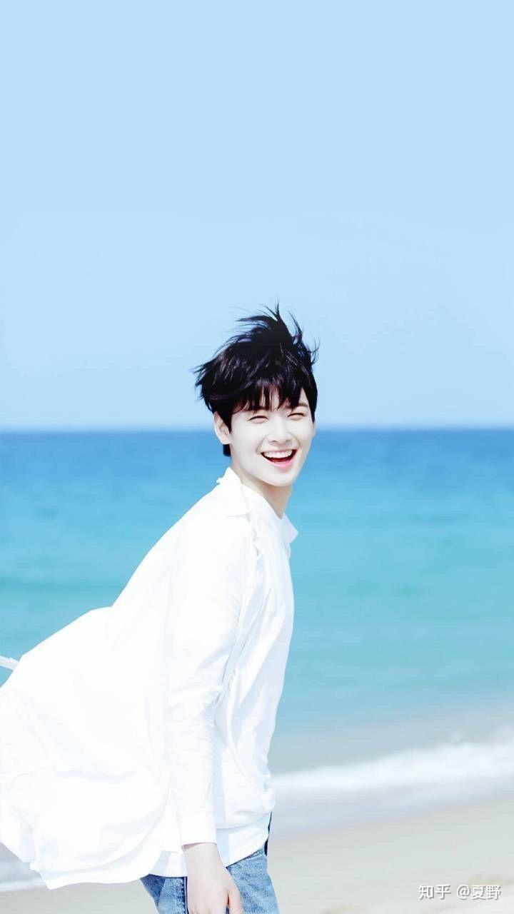 请问有车银优的壁纸吗