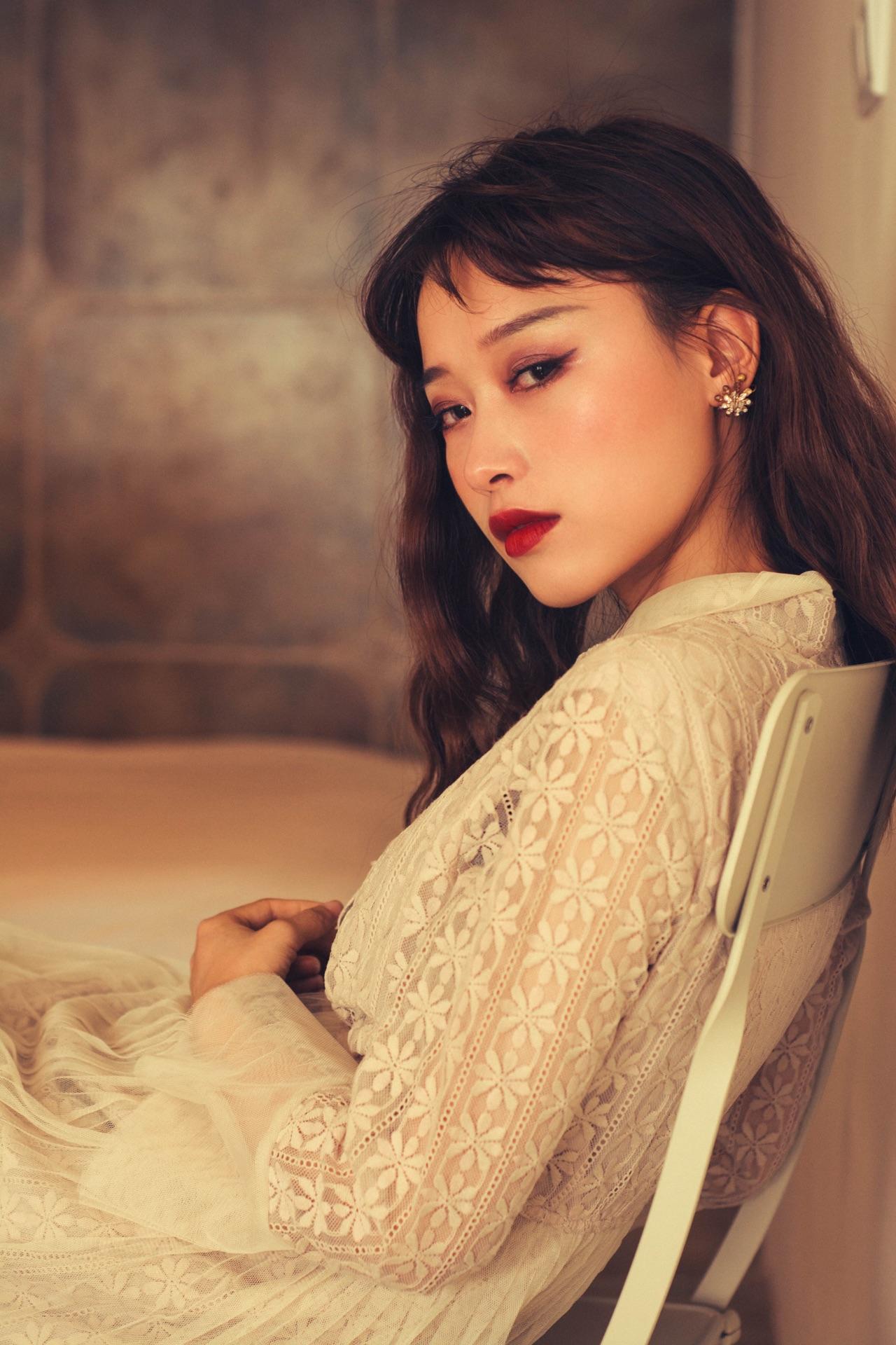 怎样画九十年代港台女明星的妆容(复古风)?