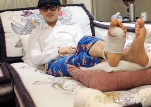 黄晓明拍戏被打到耳鸣被女演员大力扇十几个巴掌痛到捂脸蜷缩