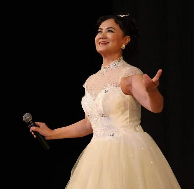 这位川妹子在美国创造了n个第一