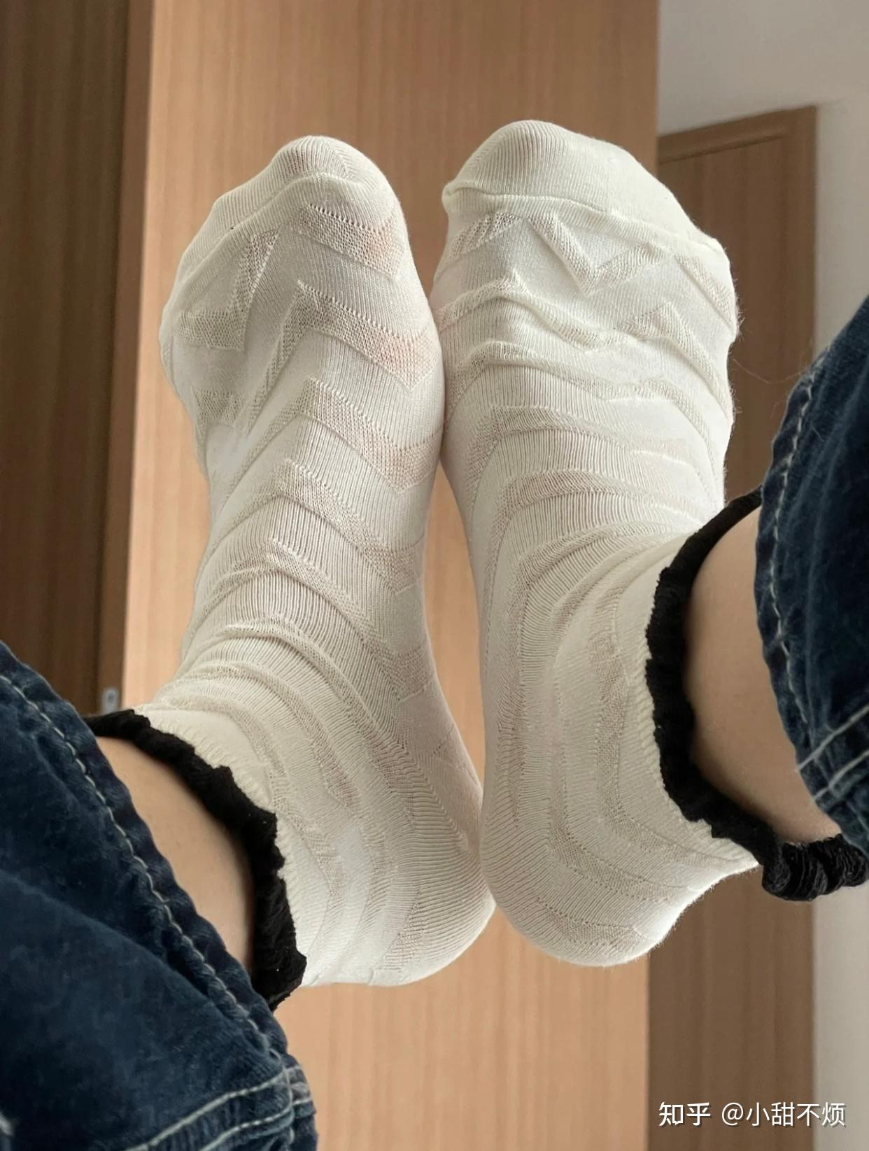 女生睡觉喜欢穿袜子吗? - 知乎