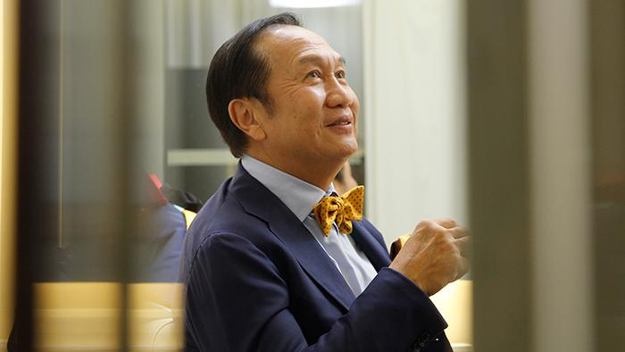 想不到风流成性的霍景良原来是个这样的人