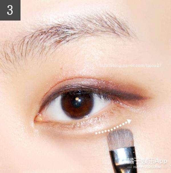 怎么让自己的眼睛有卧蚕 v2-38c882ca9905c1597dadba6edfbb77b0_r.jpg