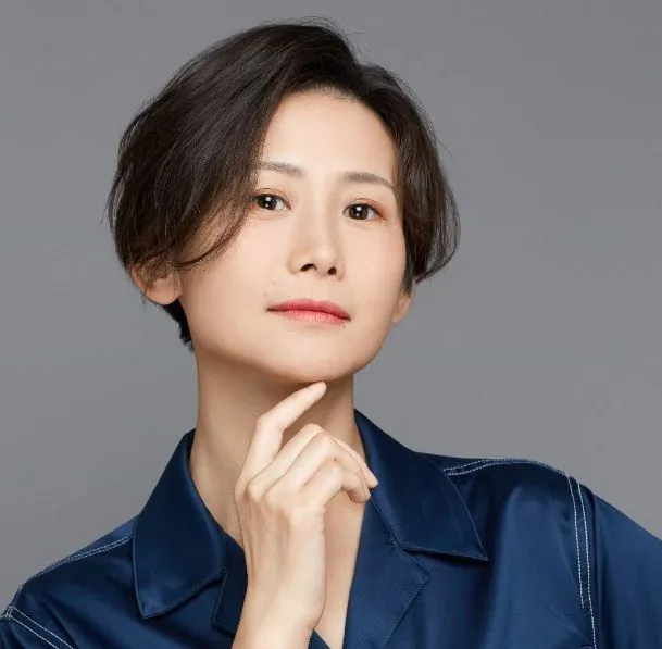 除了摆摊你还可以成为现实版春子演绎派遣女王的精彩人生