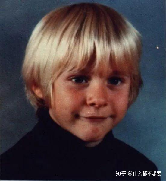 kurt cobain)出生在西雅图阿伯丁,今天六一嘛~那就放点柯本小时候的