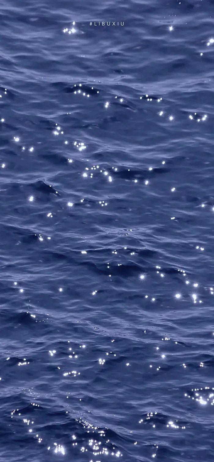 有类似这种水面波光粼粼的壁纸吗? - 知乎