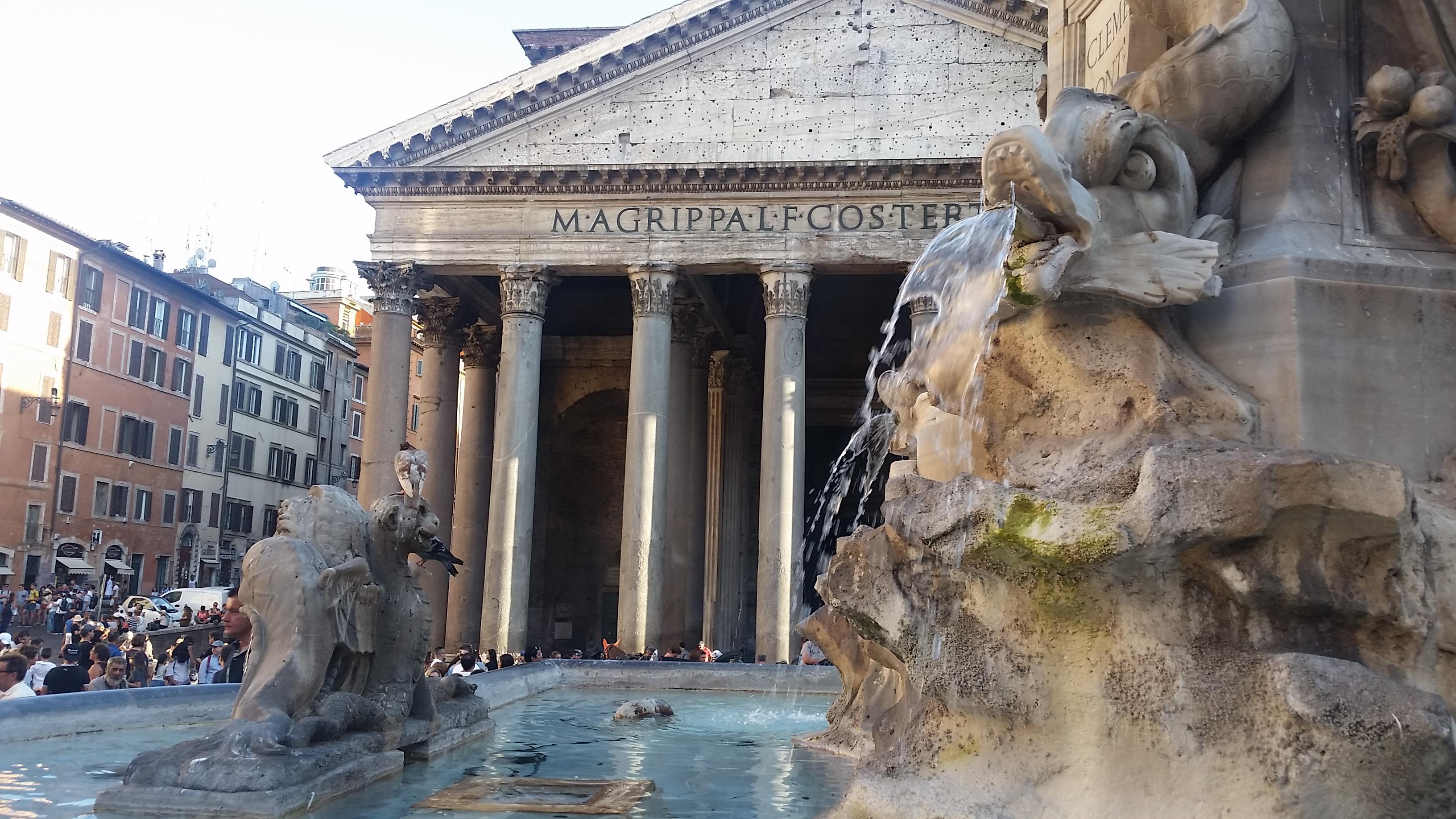 请问去罗马旅游,哪些景点是必去的?