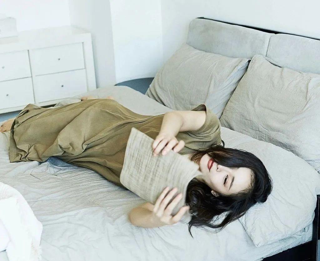 《我是余欢水》里哪个女演员的脚最好看?