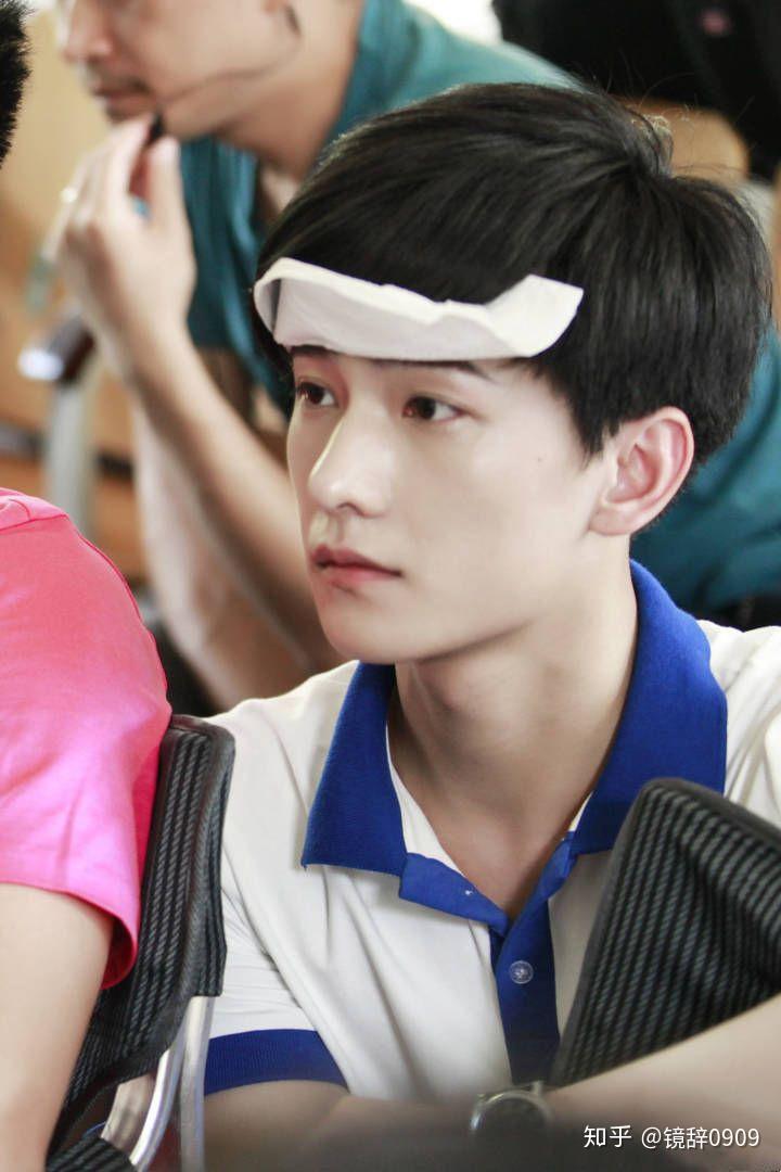 可否秀一波你关注过的校草级人物照片