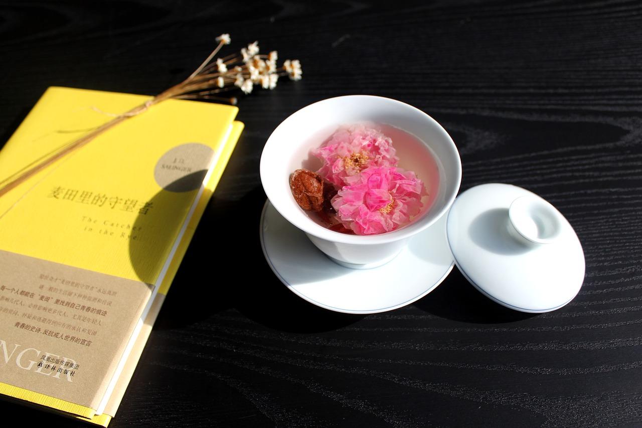 2. 不锈钢牙刷杯