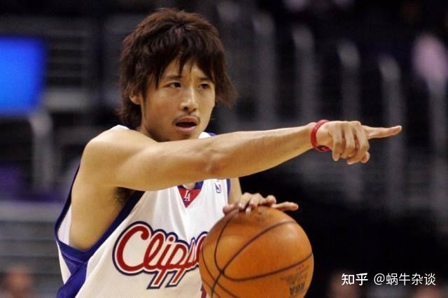 首位进入nba的日本球员扬言打败中国男篮他的水平如何