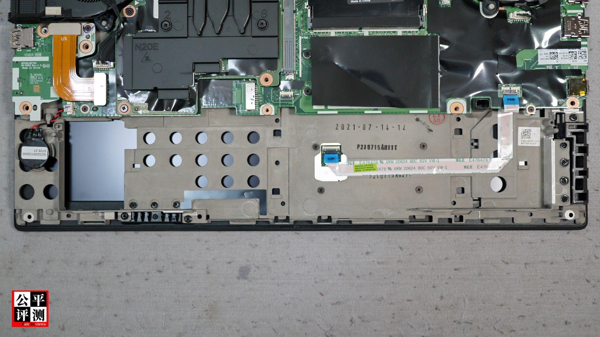 2021thinkpad重型移动工作站p15gen2p17gen2对比评测连载2拆解一胎