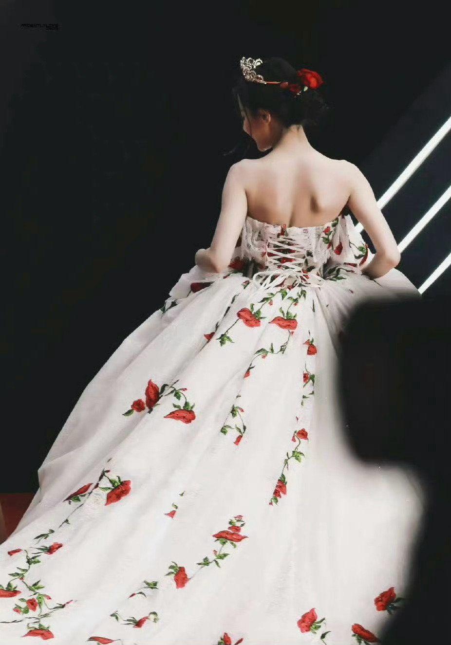 迪丽热巴的哪些红毯造型令你印象深刻