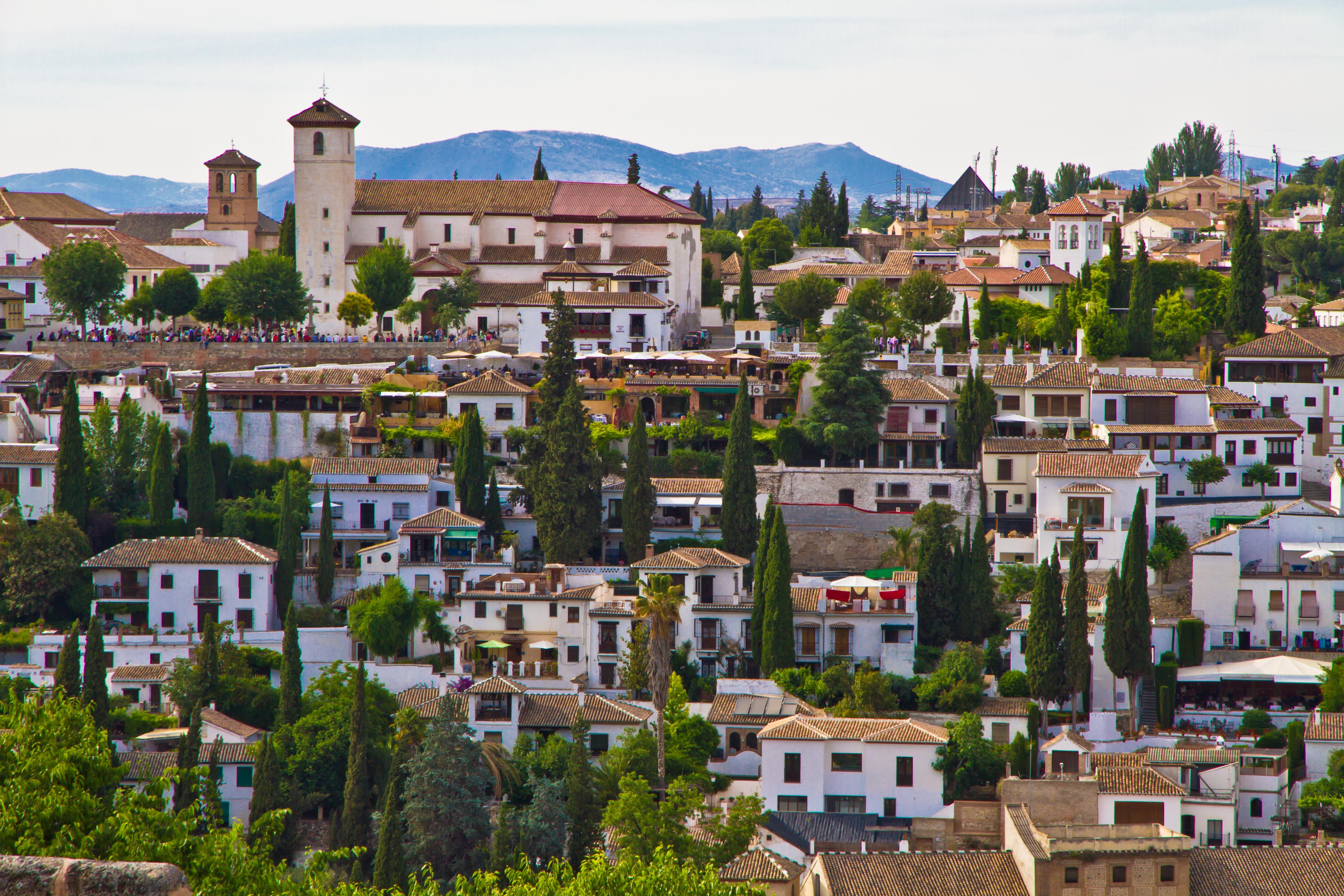格拉纳达,山顶上的城市