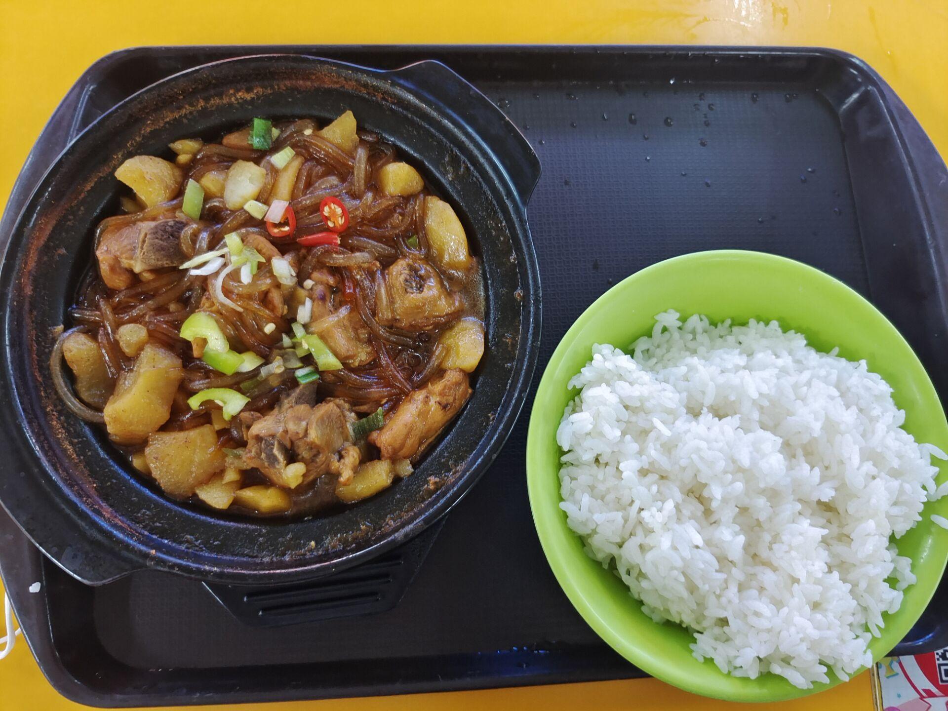 在东北林业大学里就餐是一种怎样的体验?有什么推荐的食堂和美食?