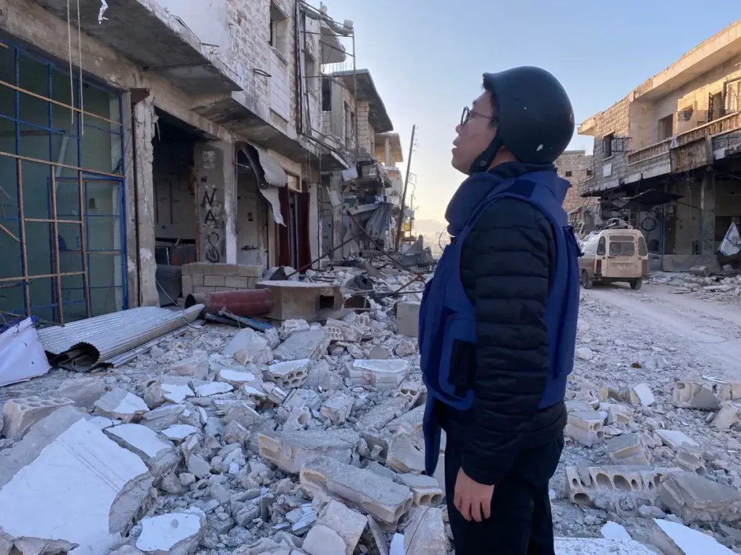 "战地记者,前往战区报道义不容辞"