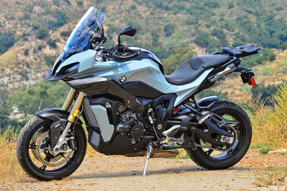 2020款宝马s1000xr更极致的运动旅行摩托