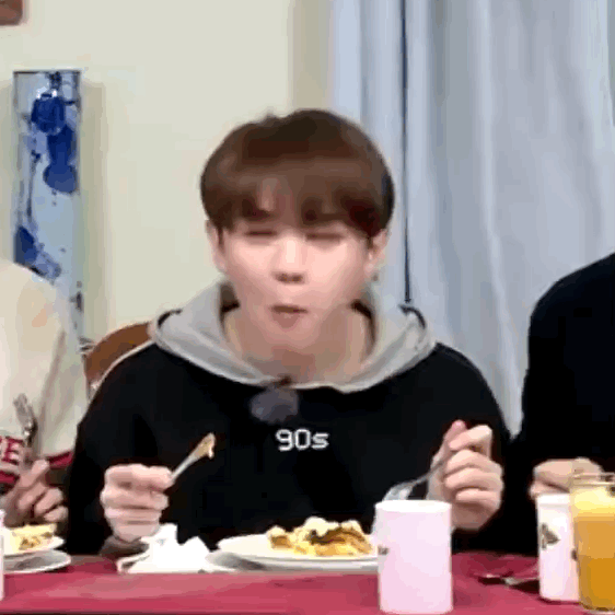 先放几张自己爱豆照片镇一镇… 尤长靖了解一下