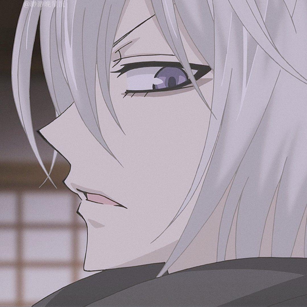 有没有特别像云深的动漫头像一头银发桀骜不驯