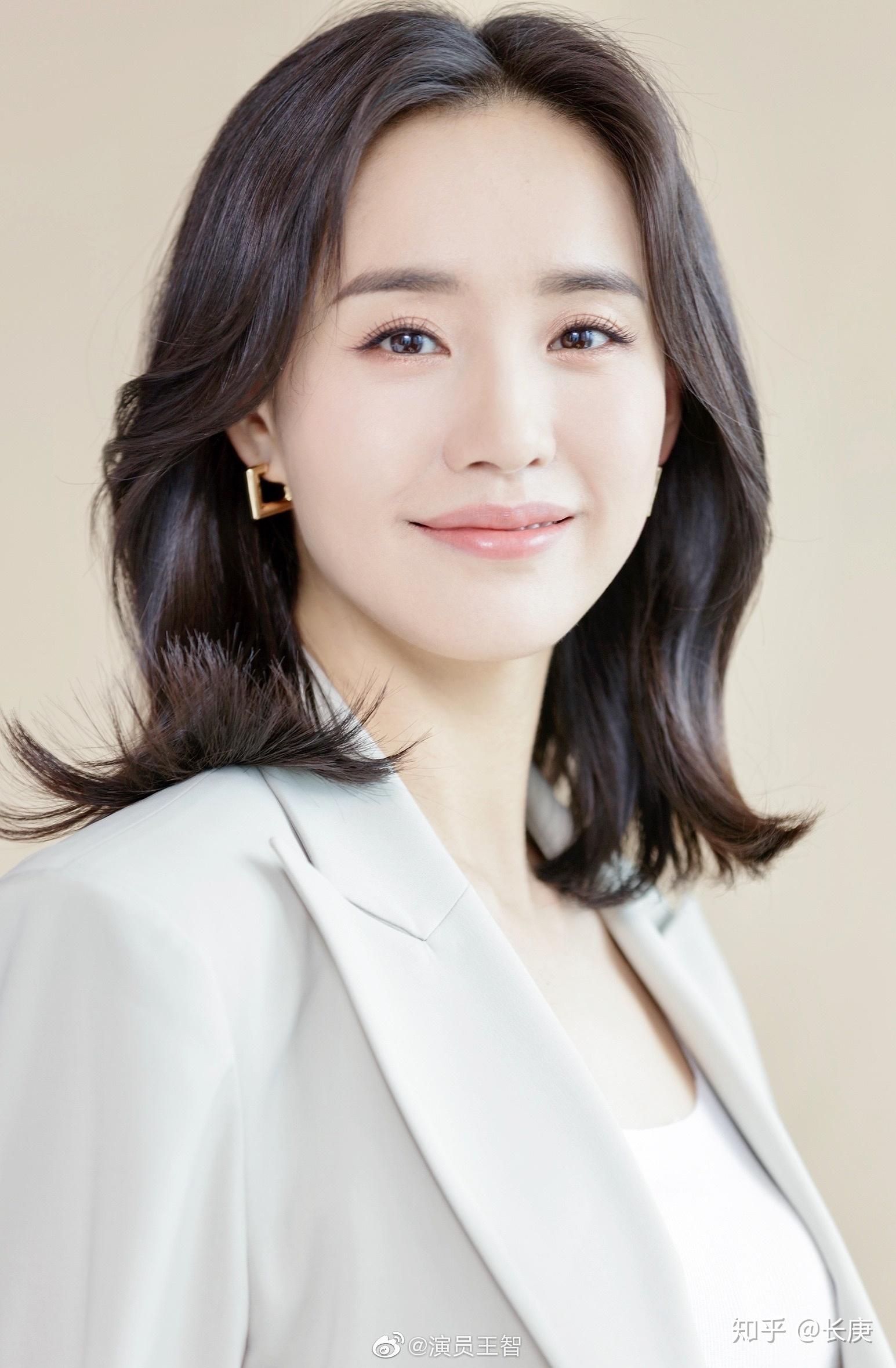 如何评价乘风破浪的姐姐中王智的颜值