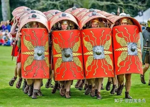 为什么中国古代盾牌很多是方形的而美国队长的盾牌是圆形的