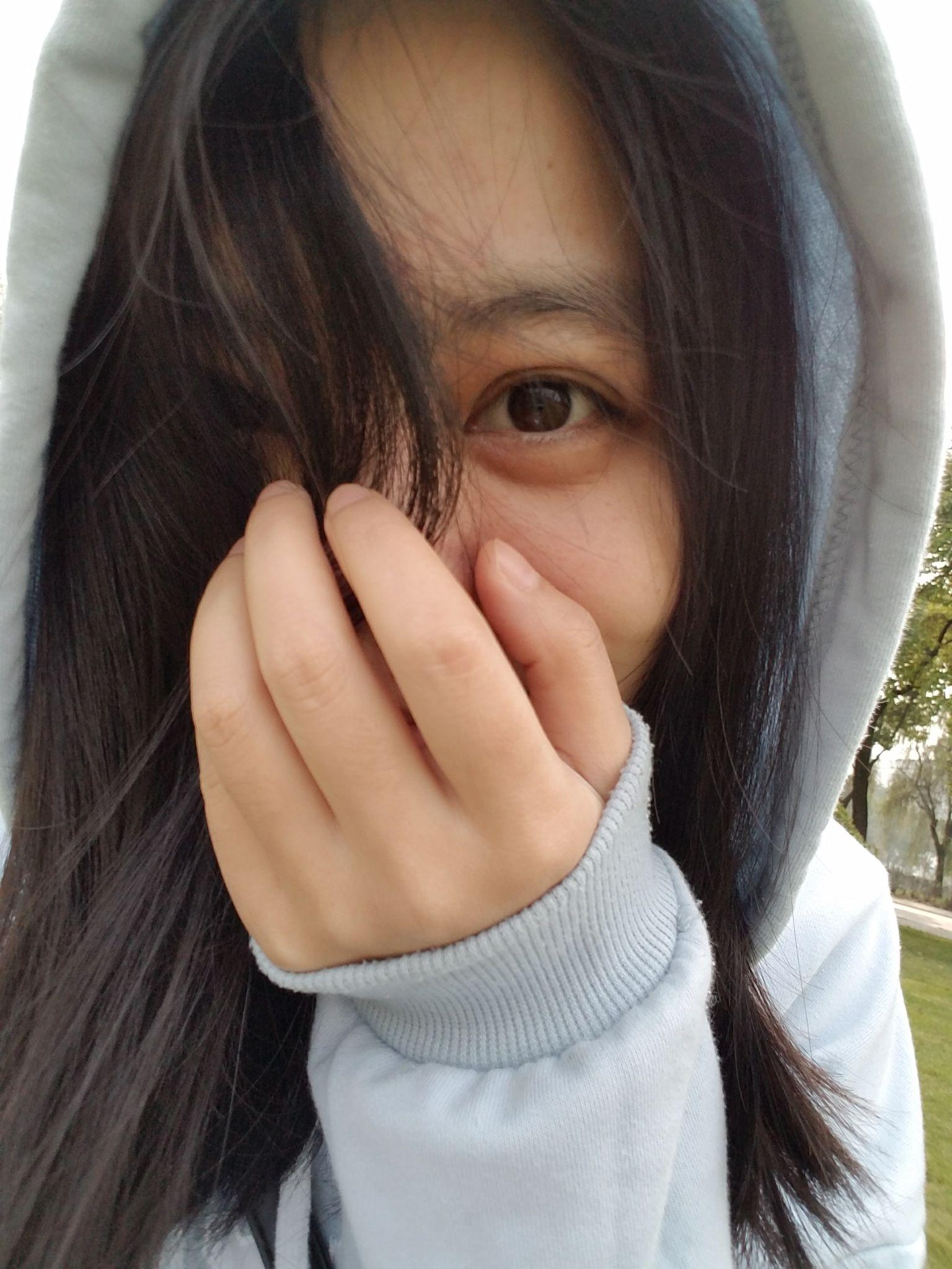 如何变好看女生眼睛 v2-3af8741503bc3d216496e134817b21af_r.jpg