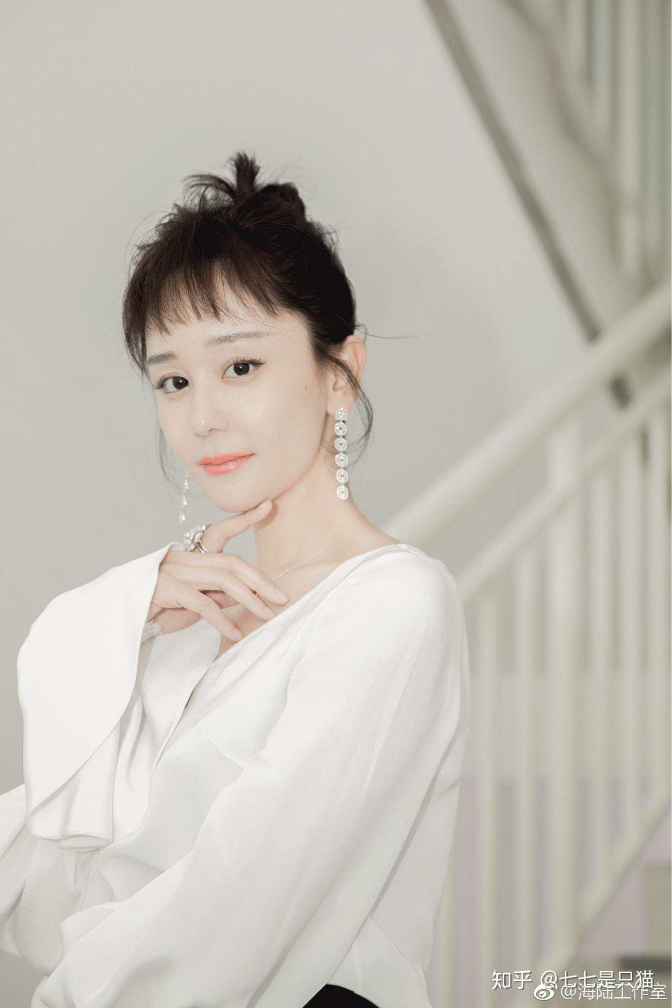 如何评价在乘风破浪的姐姐里海陆的颜值